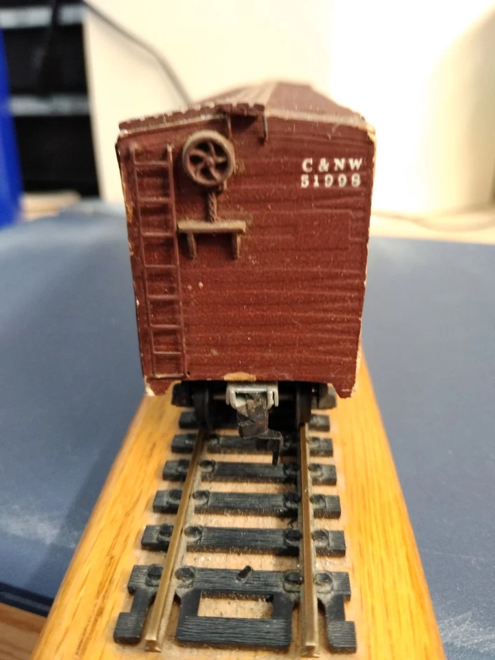 C&NW/Chicago&North Western 50' Boxcar HO Scale Hornhook Couplers Car #51998 N/B - Image 3 of 4