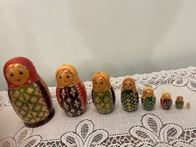 A Beautiful Authentic Set of 8 Russian Nesting Dolls Matryoshka