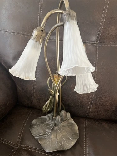 Vintage Tiffany Style Lily Pad Table Lamp w/White Frosted Glass Tulip Shades 16”