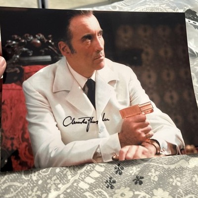 Christopher Lee - Schauspieler - signed Photo - COA James Bond Autogramm 10x8 