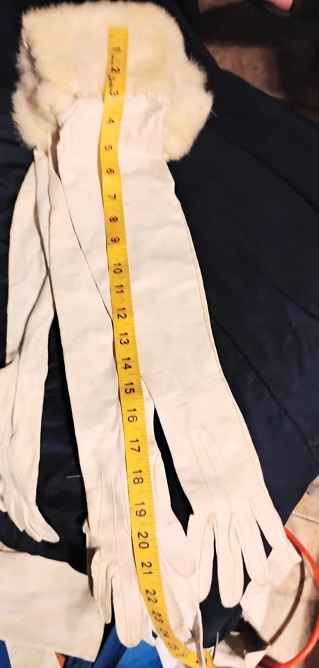 Guantes de cuero blancos para niños de 24" para boda ópera talla 7,5 con tapa 4 en blanco puño de visón rico Foto 4 de 4