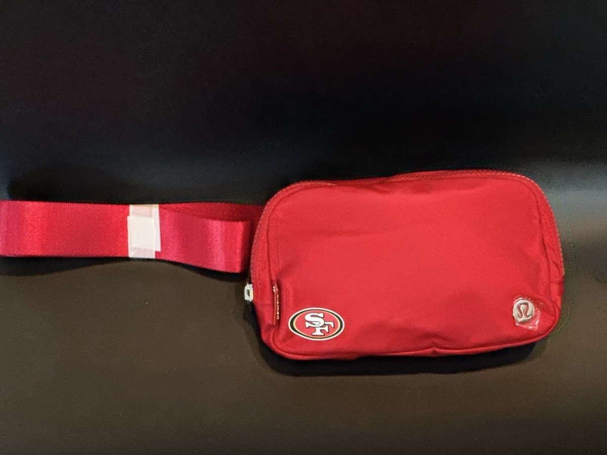 AUTHENTIC San Francisco 49ers lululemon Everywhere Belt Bag College Red AUTHENTIC San Francisco 49ers lululemon Everywhere Belt Bag College Red