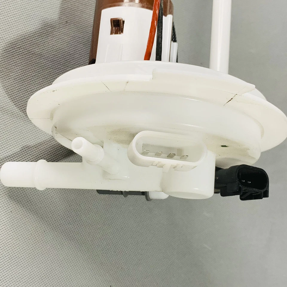 Bosch Fuel Pump Module Assembly 810248898 For 2009 Chevrolet Express 3500 6.6L - Image 3 of 4