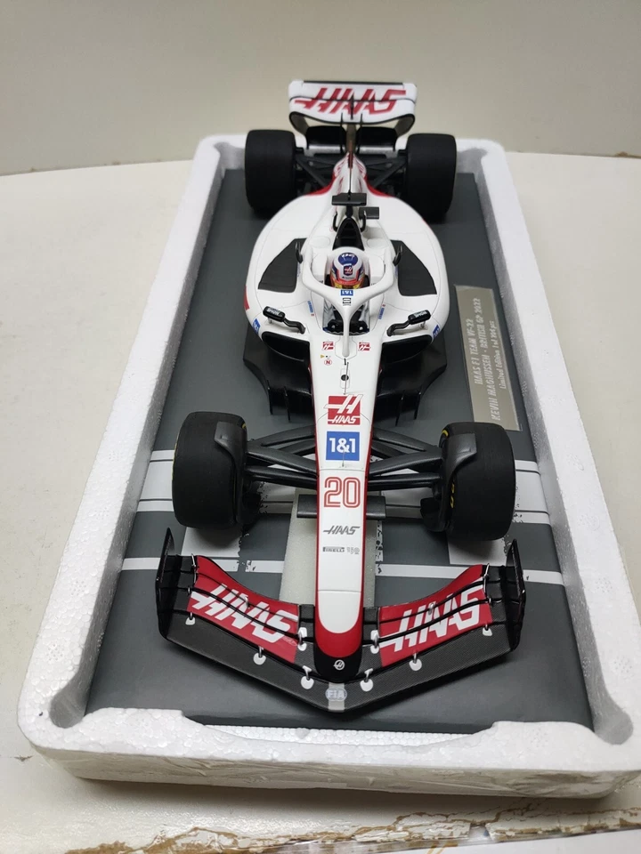 HAAS F1 Team VF-22 Kevin Magnussen British GP 2022 1/18 Minichamps F1 - Photo 3/4