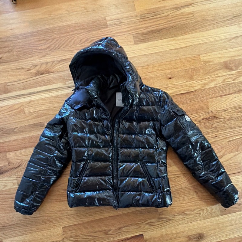 Moncler Womans Black Hooded Puffer Jacket Down Insulated Nylon Size 2