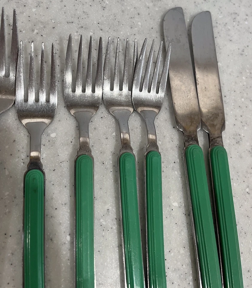 De colección Crown Corning Acero Inoxidable Corea Verde Acanalado Plástico 17 Piezas Cuchillos Tenedores Cucharas Foto 3 de 4