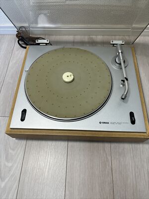 Yamaha YP-400 Natural Sound System Vintage Turntable For Parts