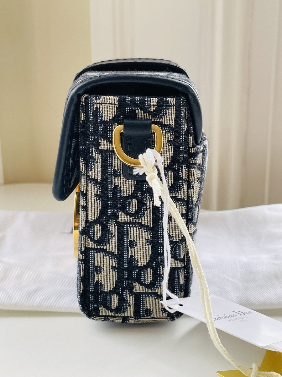 【DIOR直営】SALE!! 送料込 30 MONTAIGNE BOX ショルダーバッグ Dior Blue Oblique Jacquard 30 Montaigne Box Bag | Designer