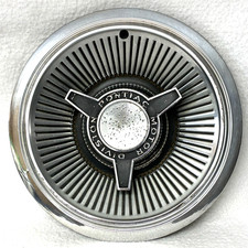 Oem 65 Pontiac Motor Division Hubcap14knock Off Style Removable Center Insert Oem 65 Pontiac Motor Division Hubcap14knock Off Style Removable Center Insert