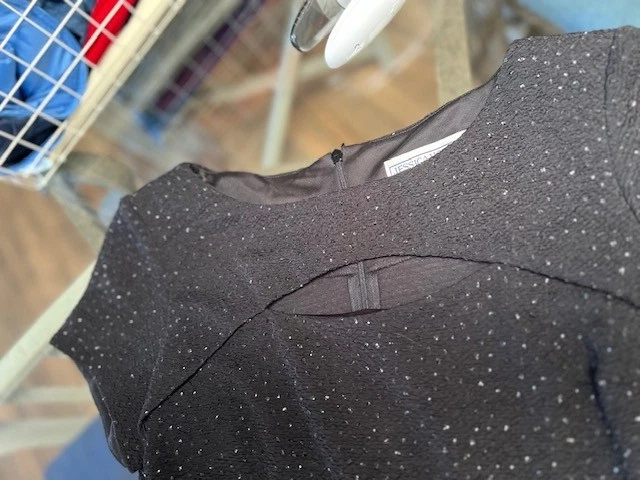 Vestido Vaina Jessica Howard Talla 12 Negro Brillante Manga Casquillo Elástico Forrado Foto 4 de 4