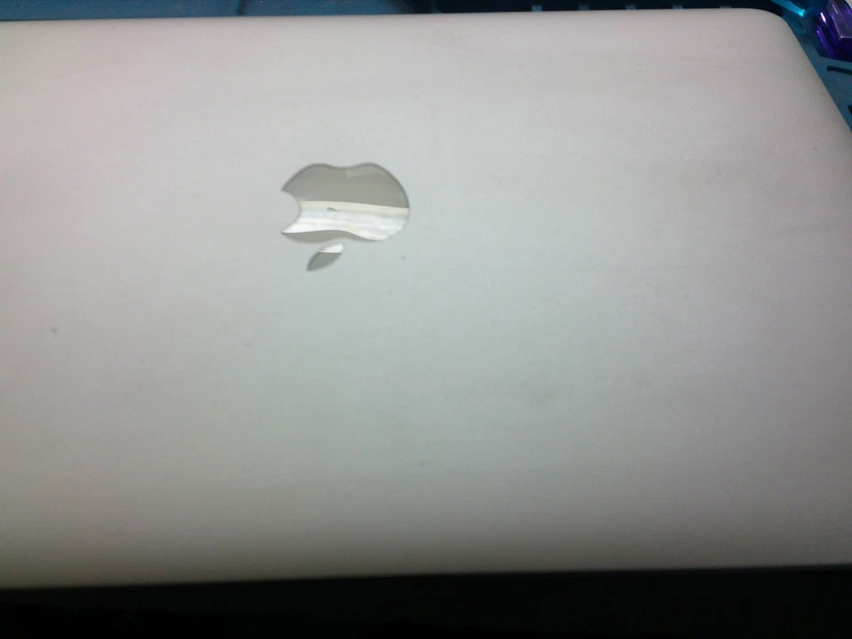 Apple MacBook Air - 13" Display - Core i5 1,8GHz - 128GB SSD - 4GB RAM , - Bild 2 von 3