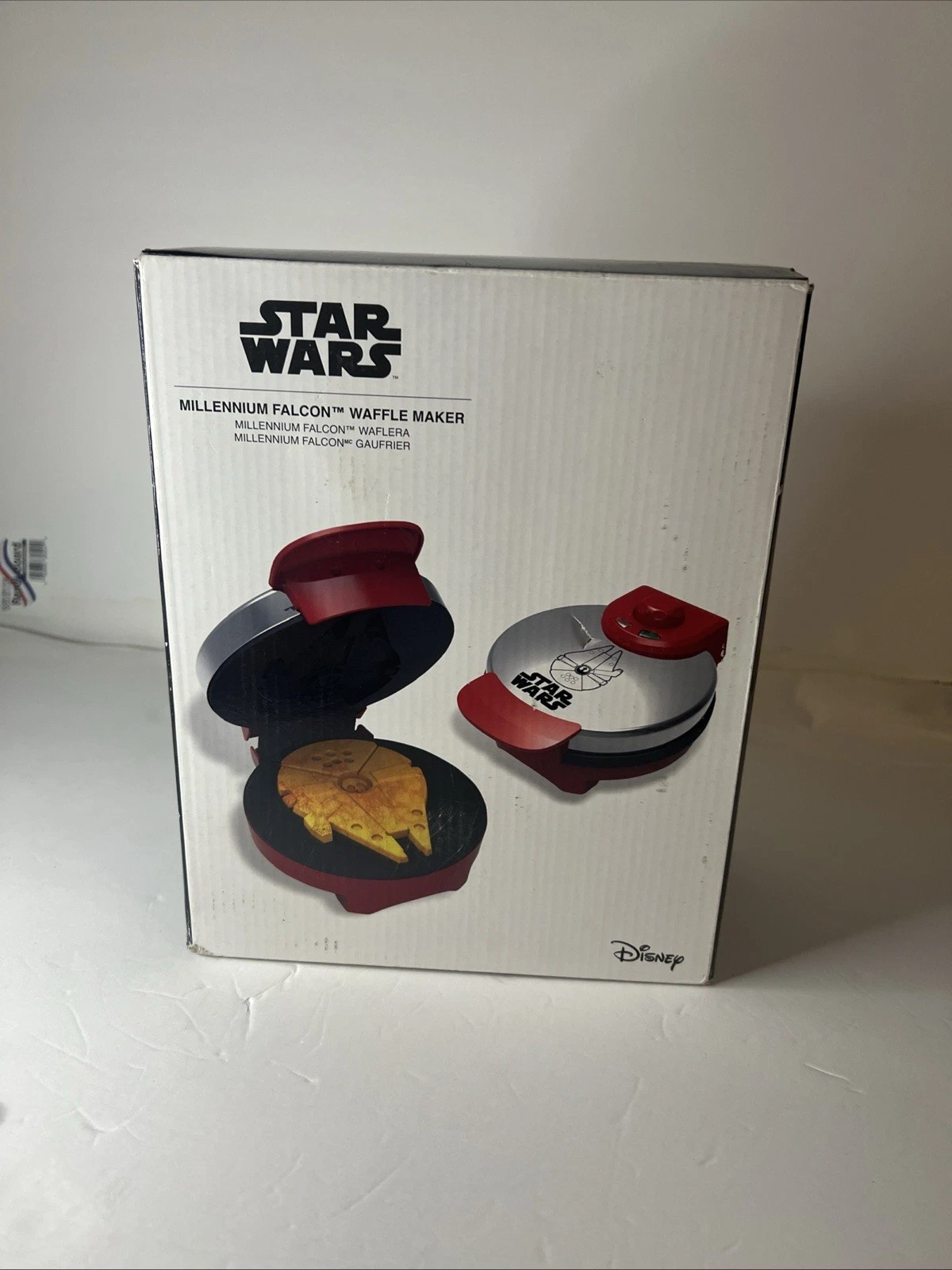 Star Wars Millennium Falcon Waffle Maker, Waffle Iron Red Intertek w New Box