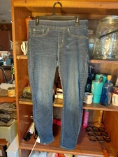 Signature By Levi Strauss Gold Totally Shaping Pull-on Skinny W30, L30 Blue...