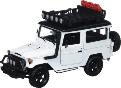 Motormax 1:24 Toyota FJ40 FJ Land Cruiser Diecast Model Car 79137