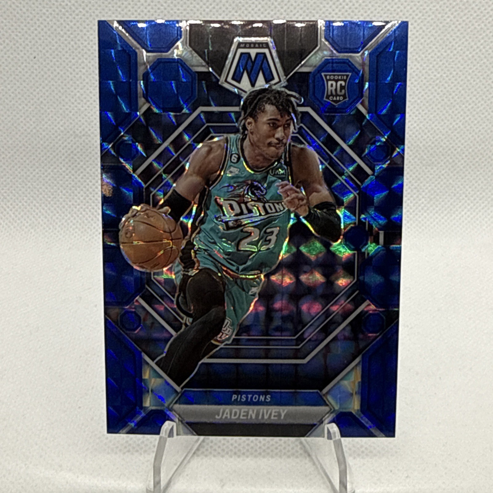2022-23 Panini Mosaic - Rookies Jaden Ivey #216 Blue Mosaic Prizm 170/199 (RC)