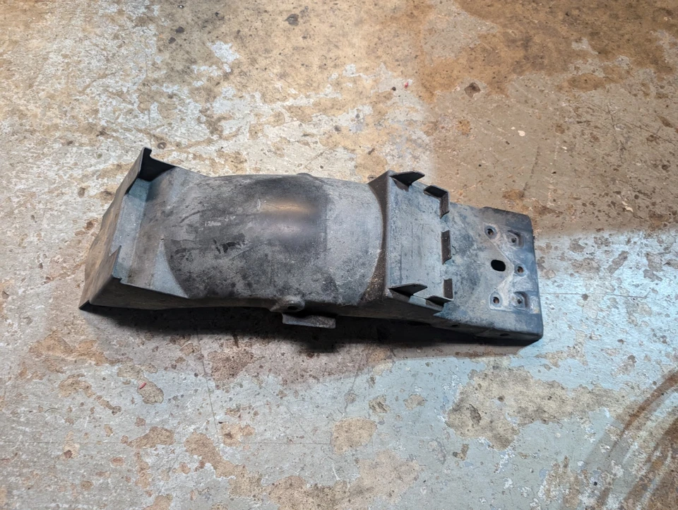 Guardabarros interior trasero Suzuki GSX600 1989-97 Katana/89 90 92 94 95 GSX 600 1996 Foto 4 de 4