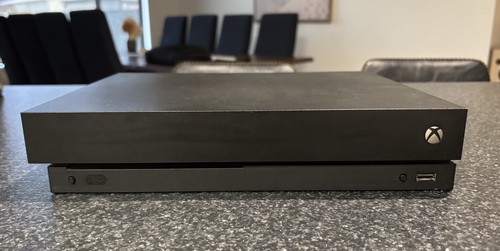 Microsoft Xbox One X Console - Excellent Condition 3 Controllers - Picture 3 of 4