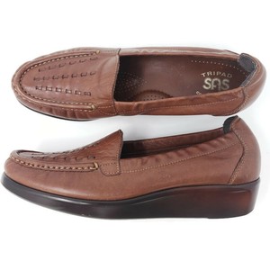 womens narrow loafers