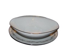 Gravy Boat w/ attached underplate