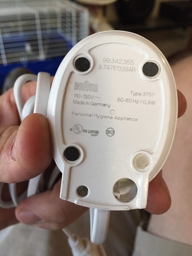 Braun 3757 110v-130v 0.9W Travel Charger for Oral-B - Picture 2 of 2