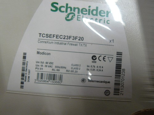 Nuevo firewall Ethernet industrial Schneider Electric TCSEFEC23F3F20 ConneXium 2TX - Imagen 4 de 4