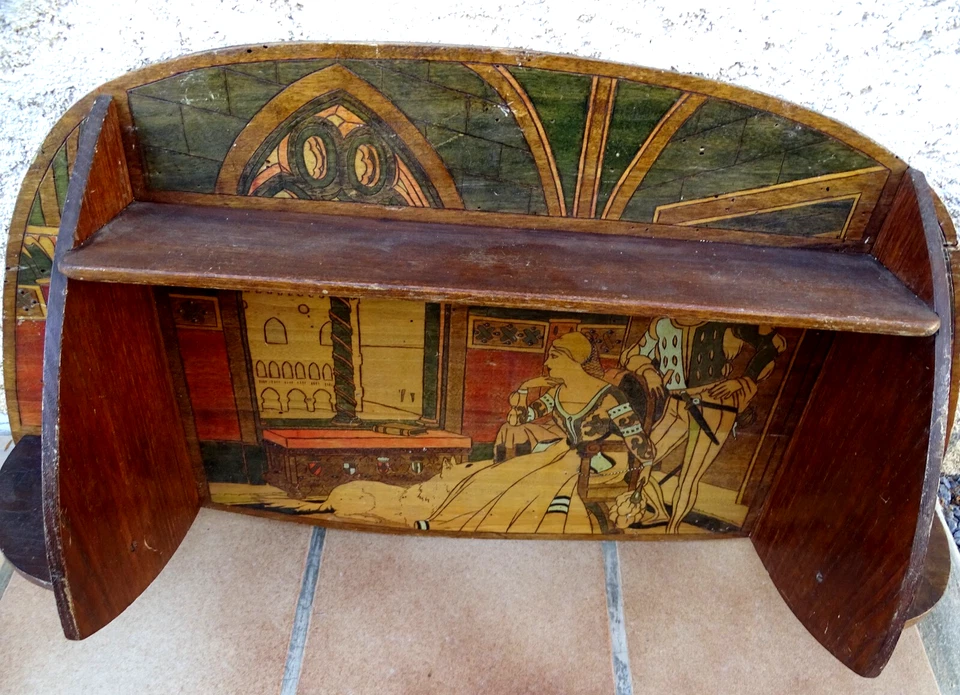 Etagére pyrogravure polychrome , tableau scéne médiévale dans château - Photo 4/4