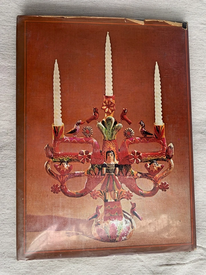 Magic Symbols  Of The World:Talismans, Charms, Fertility Symbols by Pearl Binder Foto 2 de 4