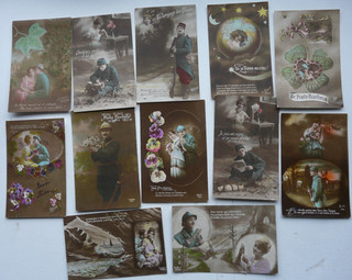 12 WW1 French Hand tinted Military Postcards all sent in the War Years (117)