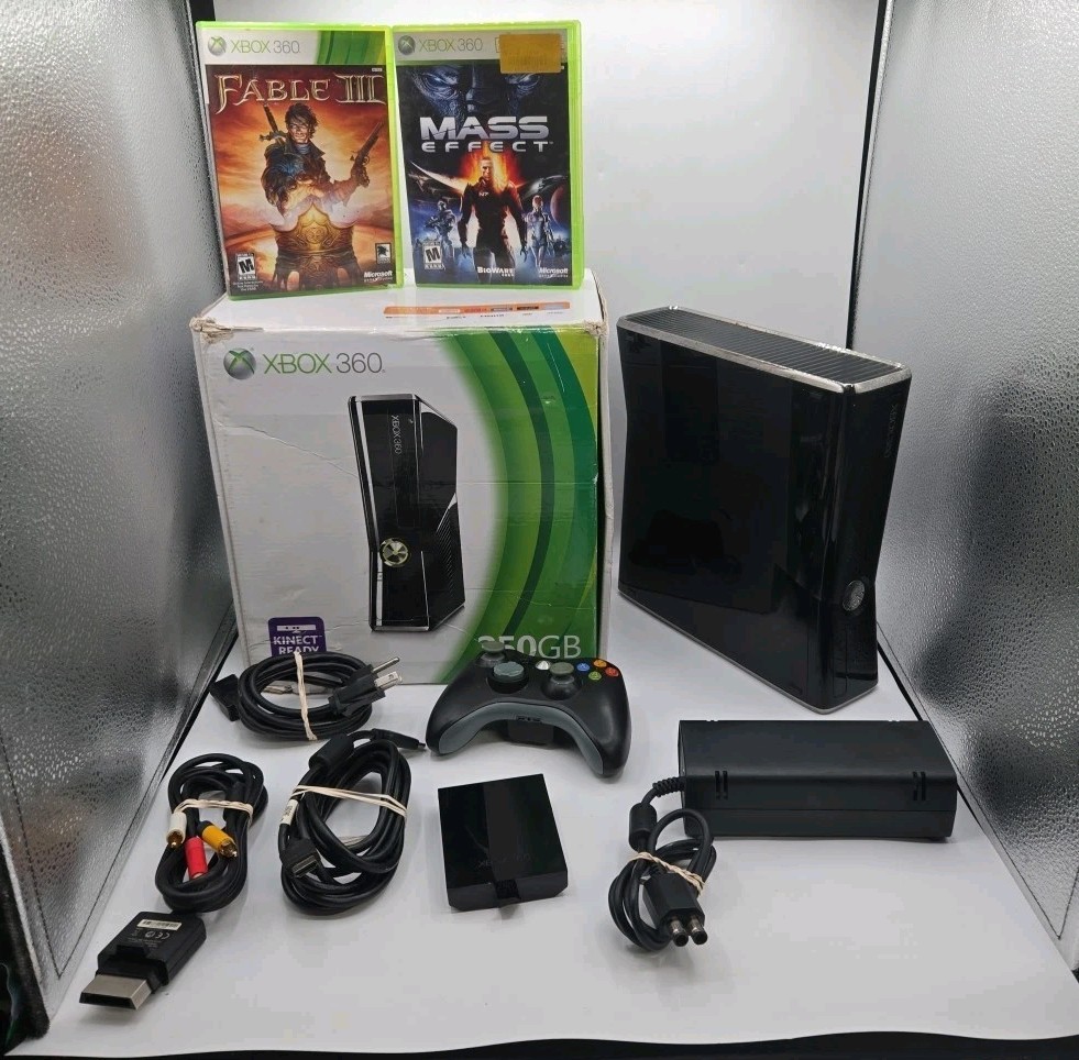 Microsoft Xbox 360 Launch Edition 250GB Glossy Black Console In