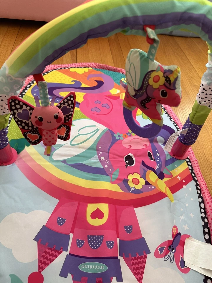 Infantino Explore & Store 3 en 1 Actividad Gimnasio 'Diseño Unicornio' Portátil Plegable Foto 3 de 4