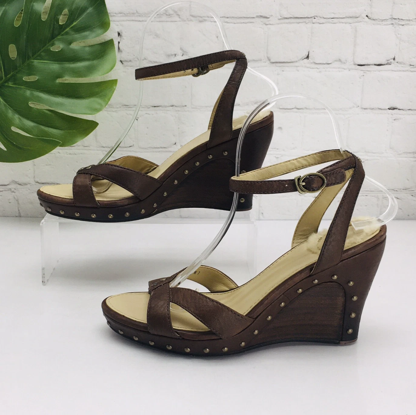 Sandali con zeppa e plateau UGG Rochelle misura 7 impilati borchie cinturino alla caviglia marrone