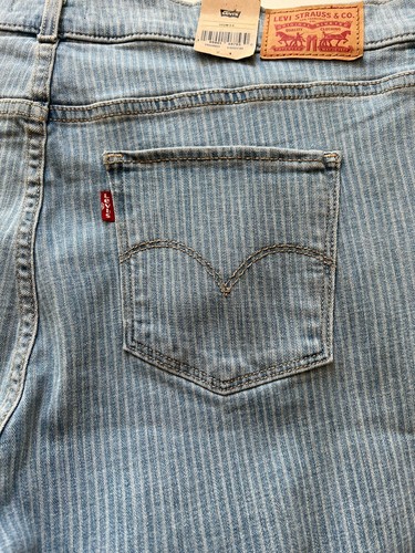 LEVI'S Women’s Classic Bermuda Shorts Denim Stretch Striped Blue Size 18 W34 NWT - Picture 6 of 14