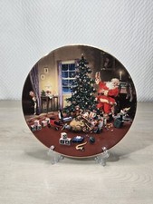 Image of "A Christmas Eve Visitor" Collectors Plate CLASSIC AMERICAN SANTAS HINKE