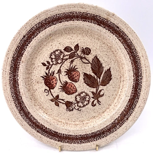 Churchill Wild Strawberries 10 1/4" Dinner plate.England Homespun Stonecast 