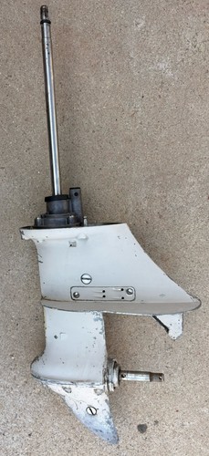 Johnson Evinrude 9.5hp OEM Lower unit 10" Gearcase Freshwater