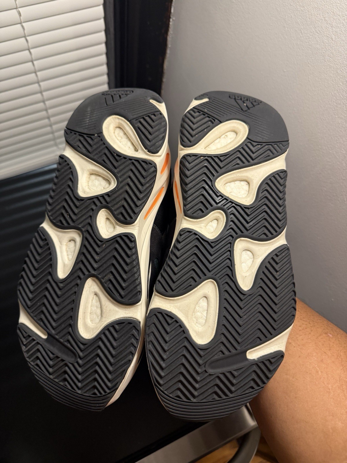 Adidas Yeezy Boost 700 Low Wave Runner Size 9 Good Condition thumbnail 12