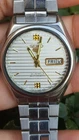 vintage Seiko 5 automatic 21  jewels white dial Japanese watch day date