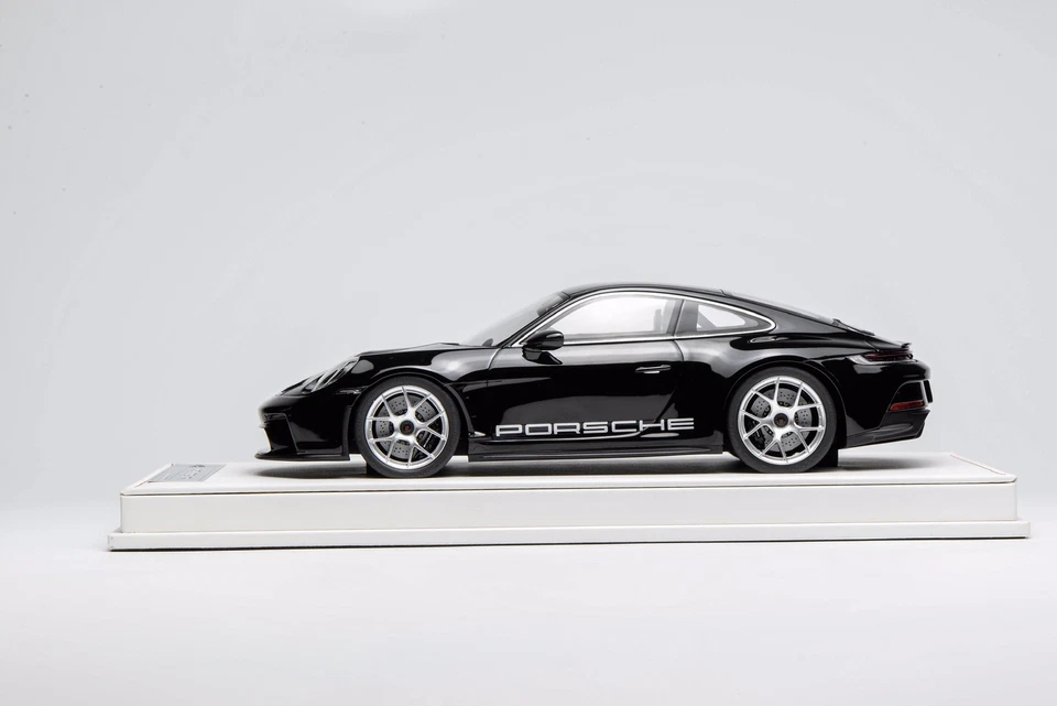 IVY Merit 1/18 Porsche 911 (992) S/T ST resina negra 15 piezas sin Minichamps sin Norev Foto 3 de 4
