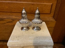 REDUCED THE WEIDLICH BROS MFG CO. SILVER PLATE, SALT & PEPPER SHAKER,#67