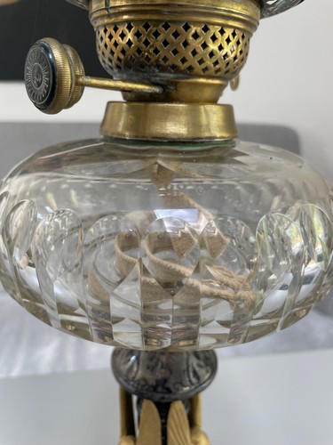 cast iron Egyptian Revival WINGED SPHINX OIL LAMP BACARRAT CUT GLASS FONT BURNER - Picture 9 of 14
