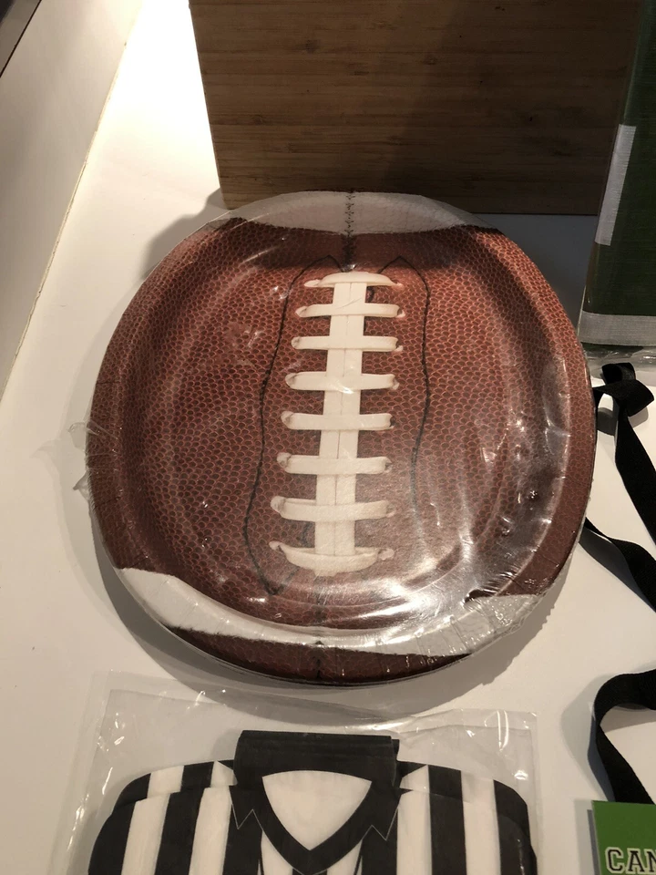 超级碗派对用品桌布、盘子、餐巾、罐装冷藏箱和线龙头 — 第 3/4 张图片