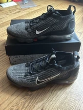 Size 8 - Nike Air Vapormax 2021 Flyknit Oreo