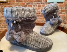 MUK LUKS Light Grey Michelle Cable Knit Slipper Boot Faux Fur Lining New