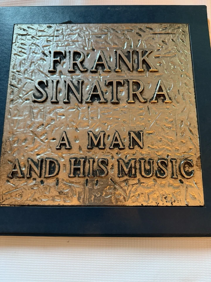 Frank Sinatra A MAN AND HIS MUSIC Embossed Silver Plate 2LP BoxSet RARE w/book￼ - Image 3 of 4