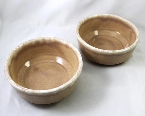 Two Crooksville Ohio Hull Pottery Beige / Pink Drip Glazed 5 1/2" Wide Bowls