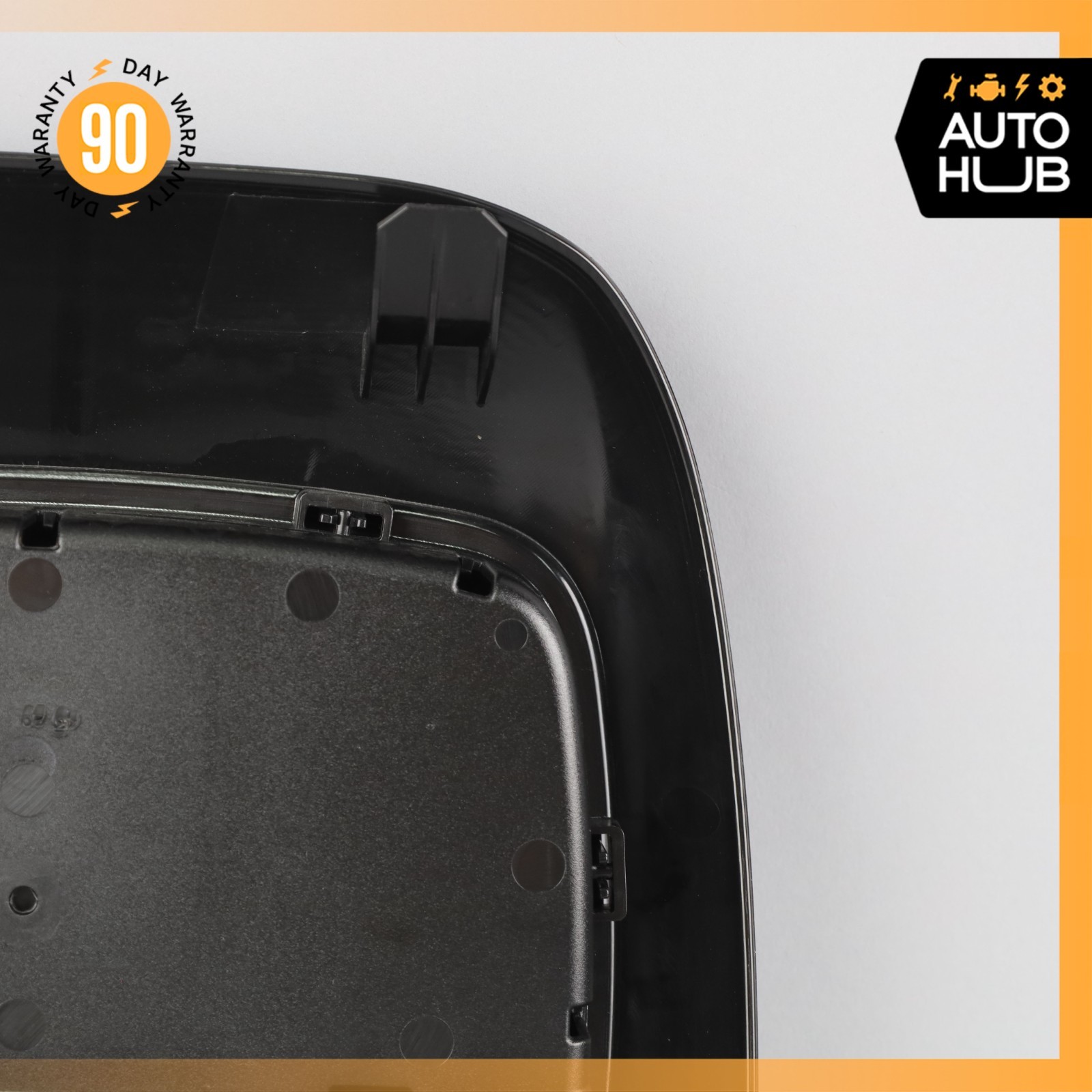 21-24 Maserati Levante M161 Interior Overhead Dome Light Lamp 06701628740 OEM