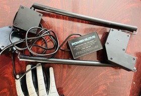 NES Nintendo Power Glove CIB - Box - Manual - TESTED - 2 Games Free shipping !