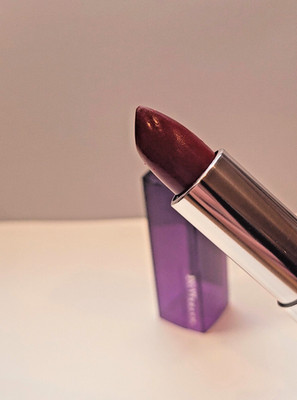 Maybelline New York Color Sensational Lipstick 0.15 oz  411 Plum Rule, NEW.