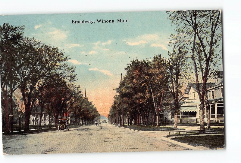 Winona Minn. Postcard 1914 Broadway Street Scene