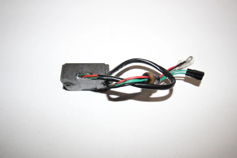 REGULADOR DE VOLTAJE RECTIFICADOR YAMAHA WAVERUNNER GP GP1200 XL12 XLT XLT1200 Foto 4 de 4